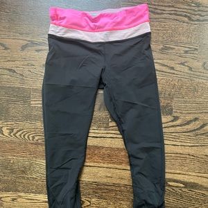 LULULEMON Cropped Leggings